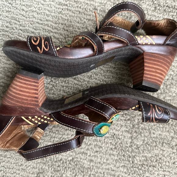 Multi color sandals - Picture 2 of 4